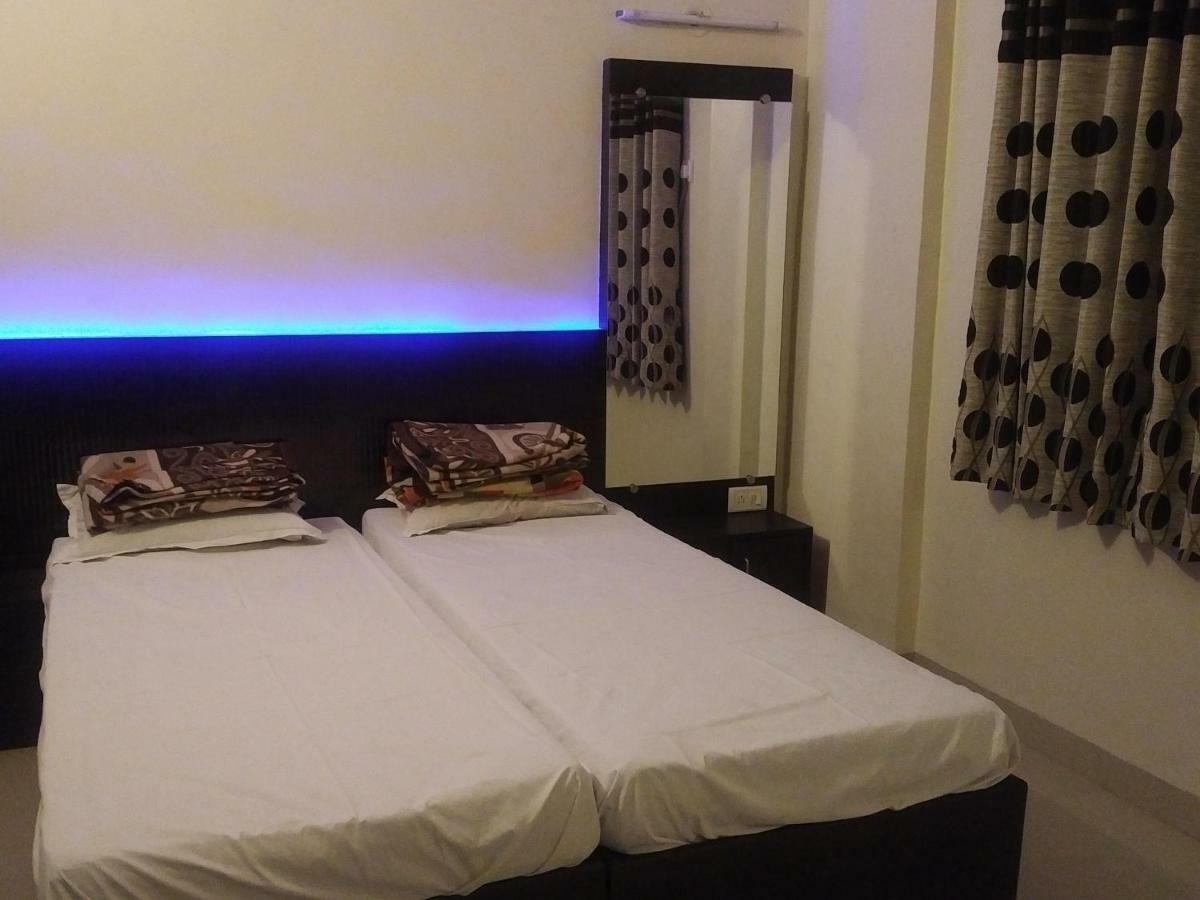 Hotel Rose Lodge Pune Exterior photo